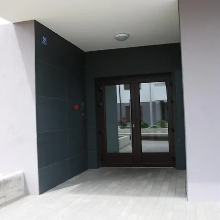 Apartment Queen Karlovac Exterior photo