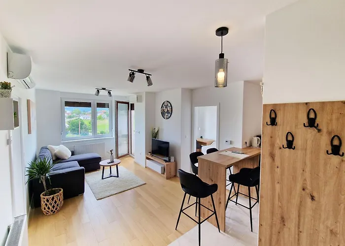 Apartment Queen