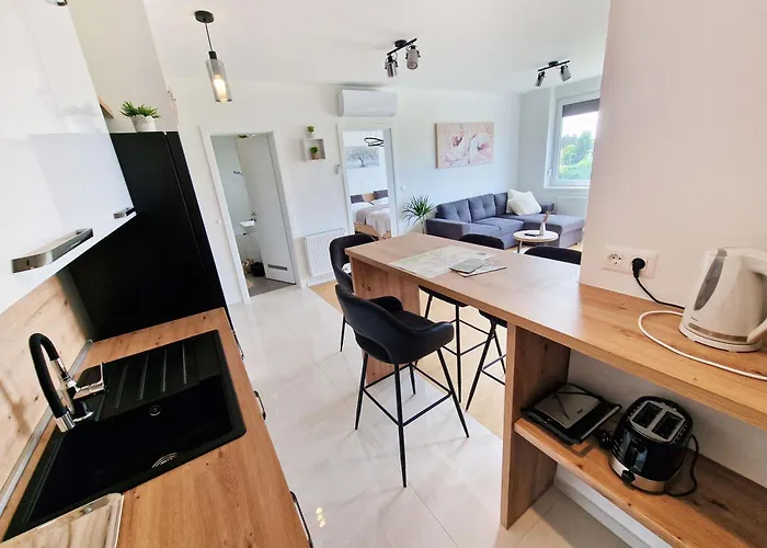 Apartment Queen