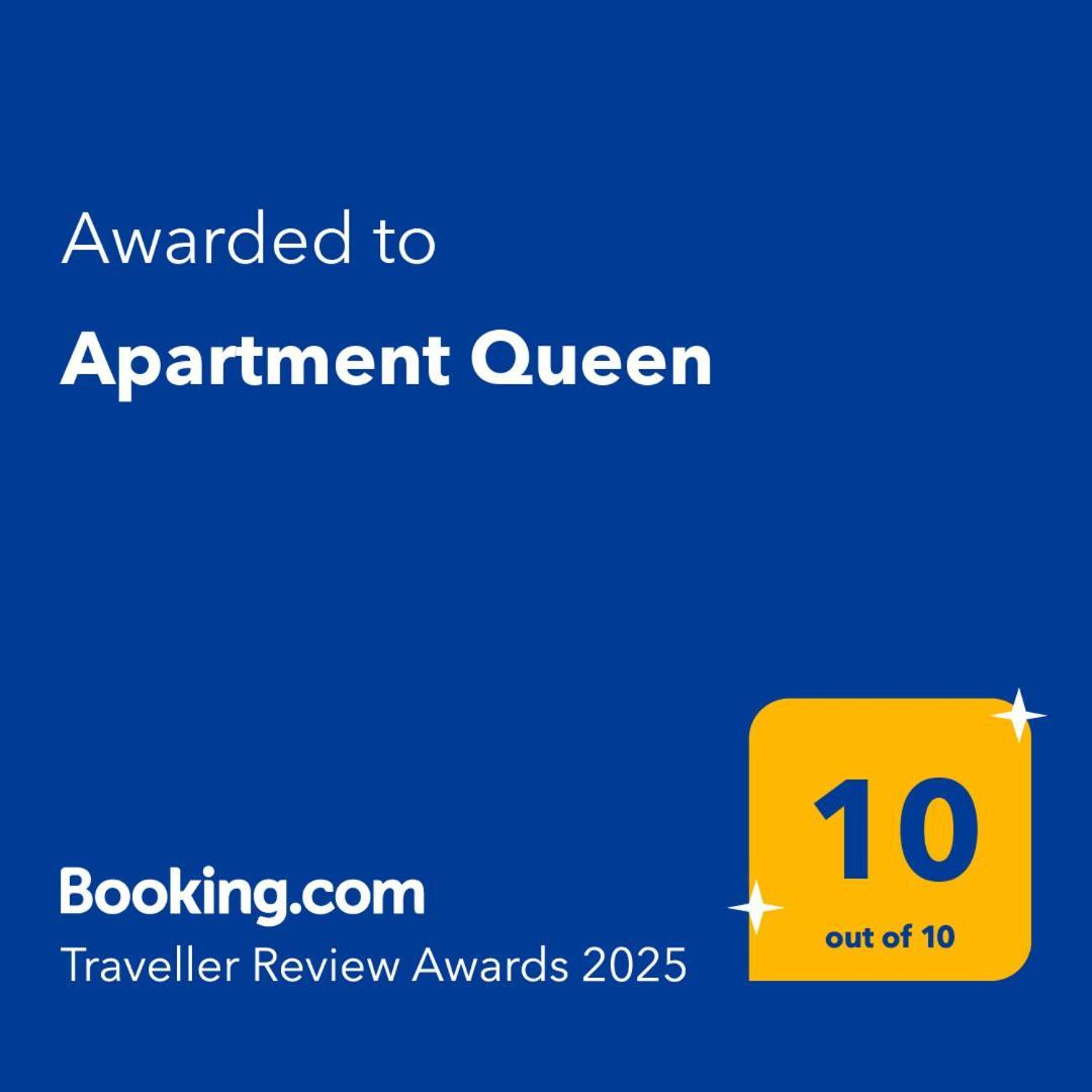 Queen Apartment *